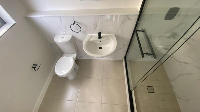 To Let 1 Bedroom Property for Rent in Richwood Western Cape
